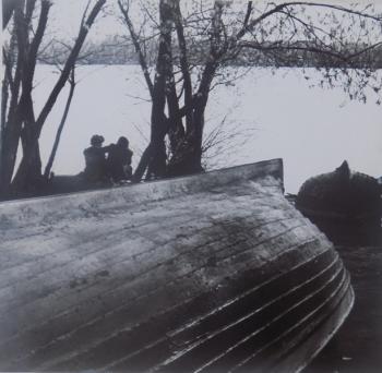 Мальгавко С.В.1959г.р. На берегу, 1985 г. г.Омск фотобумага, фотопечать 22,7х23,5 